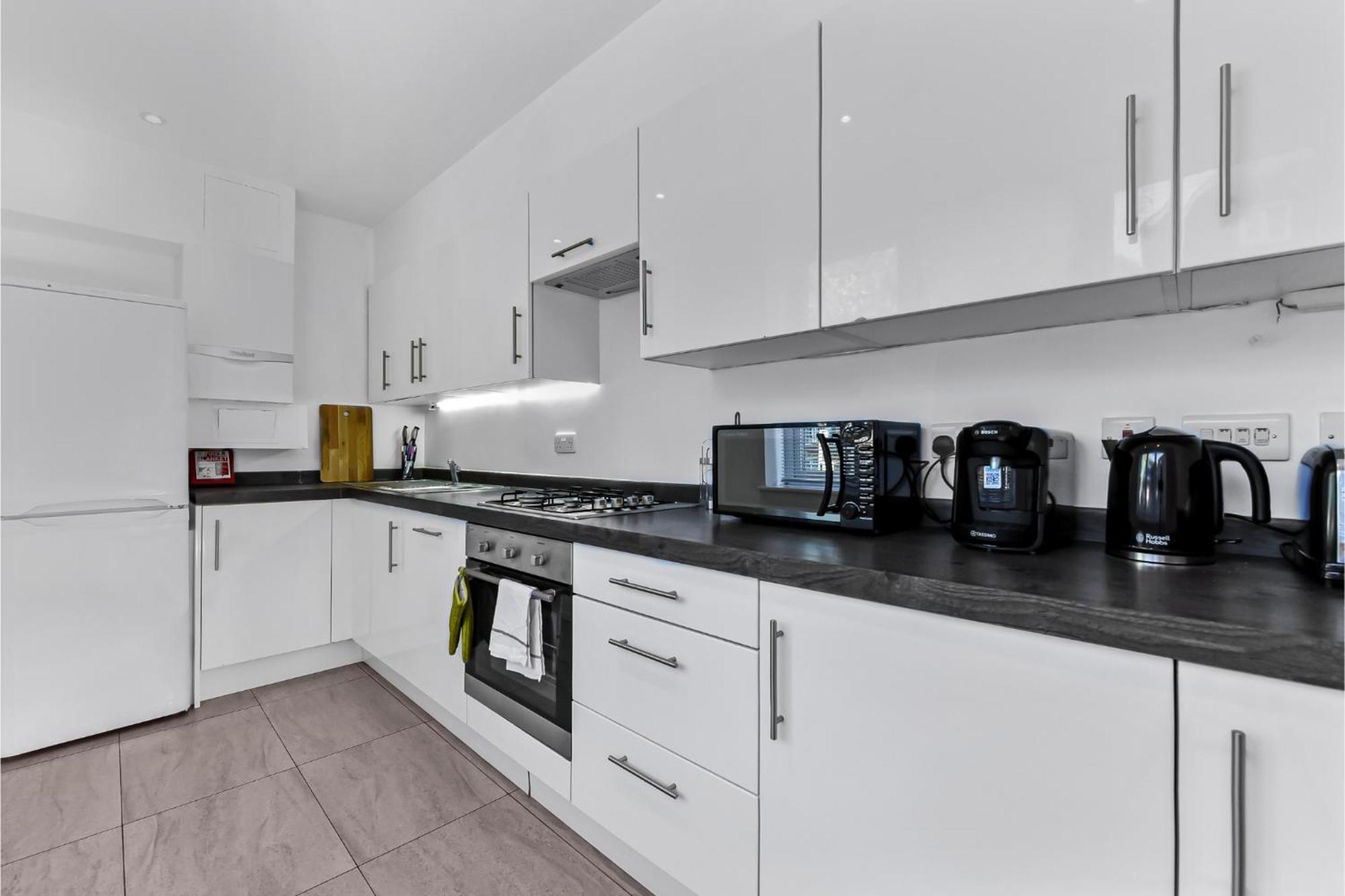 Charming And Modern 2 Bedroom Flat London Luaran gambar